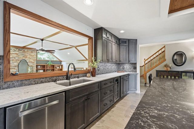312 River Wood Bend, Deforest, WI 53532