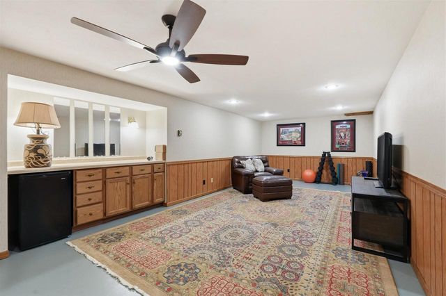 312 River Wood Bend, Deforest, WI 53532