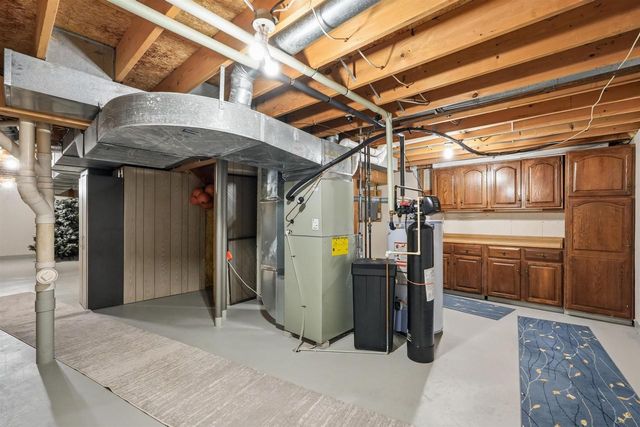 312 River Wood Bend, Deforest, WI 53532