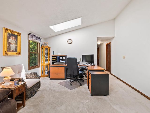 19 Wedgewood Drive, Londonderry, NH 03053