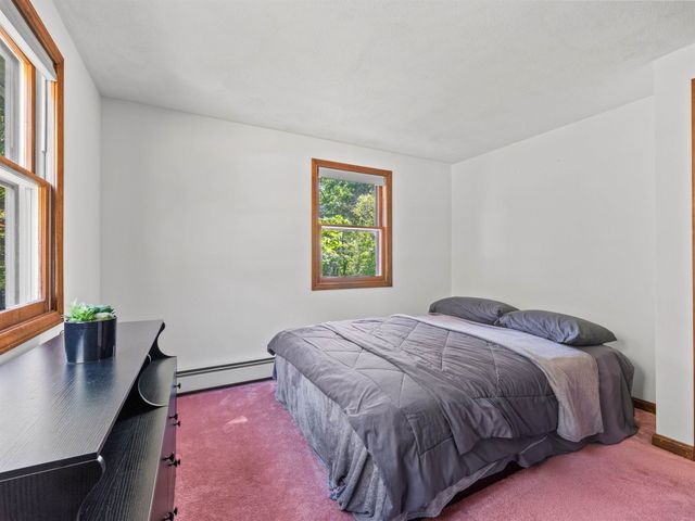 19 Wedgewood Drive, Londonderry, NH 03053