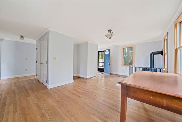 8 Winthrop Ave, Duxbury, MA 02332