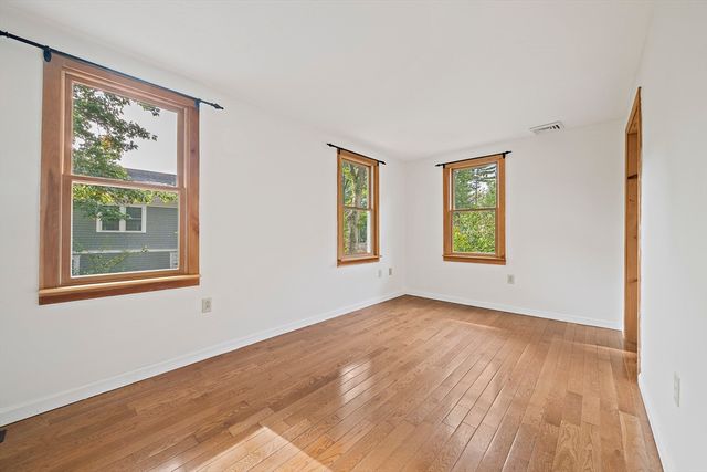 8 Winthrop Ave, Duxbury, MA 02332