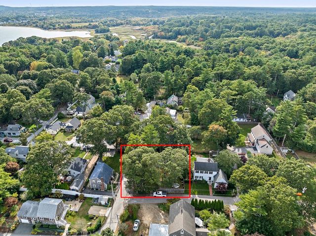 8 Winthrop Ave, Duxbury, MA 02332