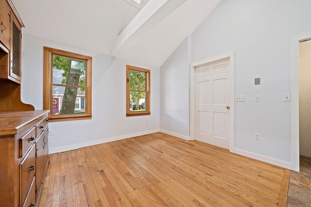 8 Winthrop Ave, Duxbury, MA 02332