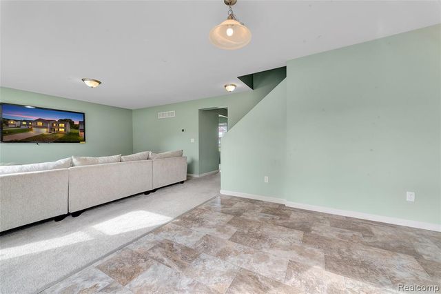 6027 Ravine Court, Ypsilanti, MI 48197