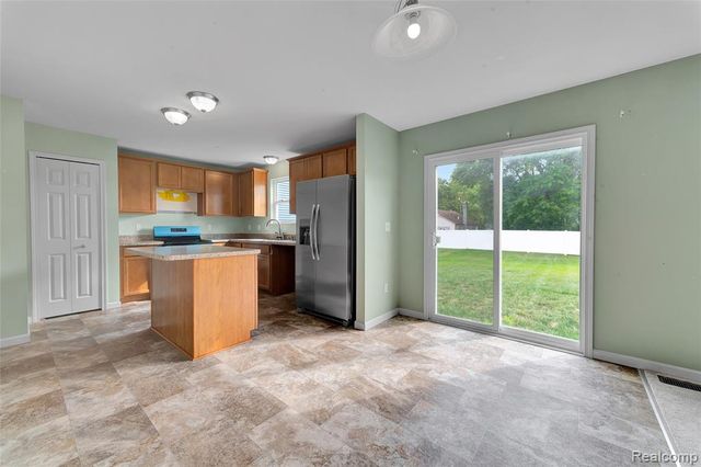 6027 Ravine Court, Ypsilanti, MI 48197