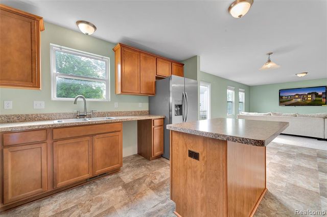 6027 Ravine Court, Ypsilanti, MI 48197