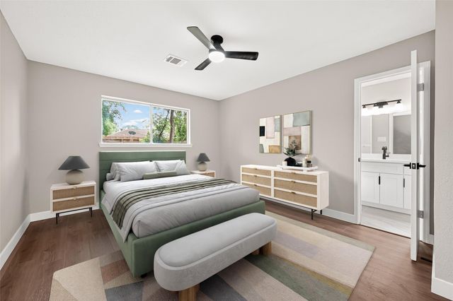 338 Coach Lamp Lane, Houston, TX 77060