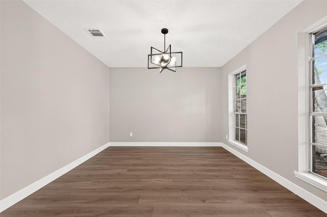 338 Coach Lamp Lane, Houston, TX 77060