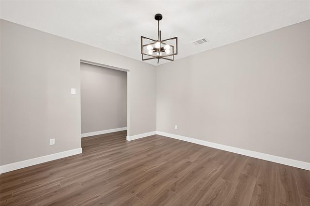 338 Coach Lamp Lane, Houston, TX 77060