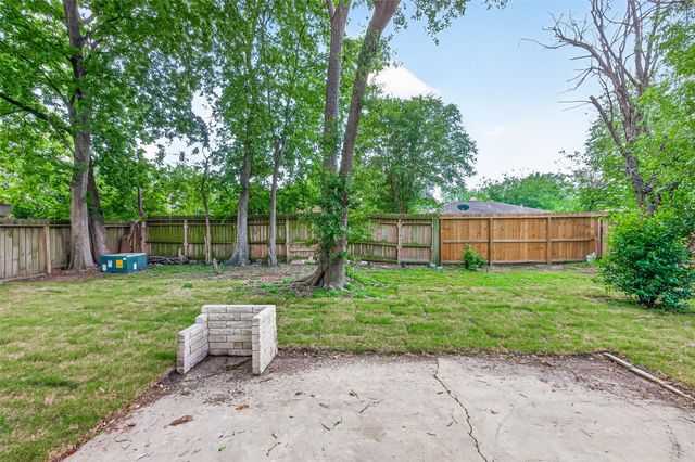 338 Coach Lamp Lane, Houston, TX 77060