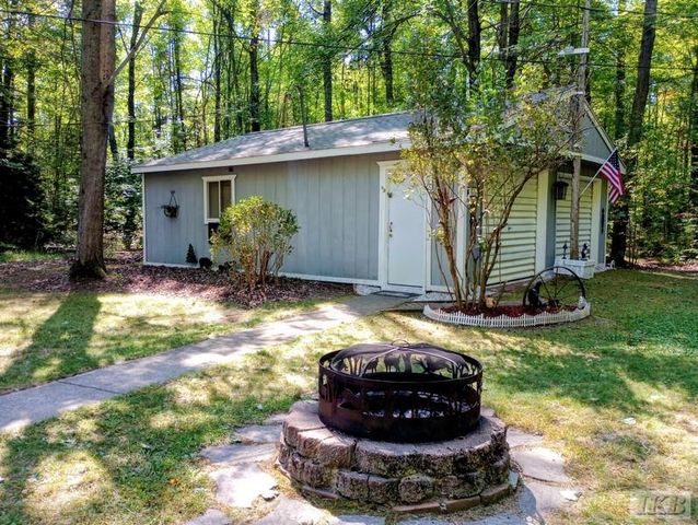 1701 S River Road, Beaverton, MI 48612