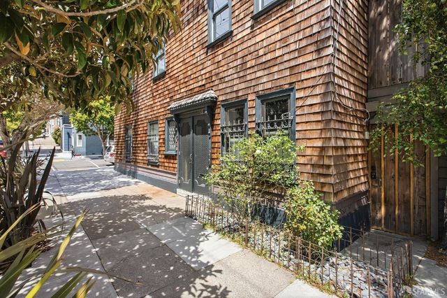 1151 Sanchez Street, San Francisco, CA 94114
