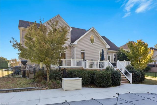 320 Riviara PL, Chesapeake, VA 23322