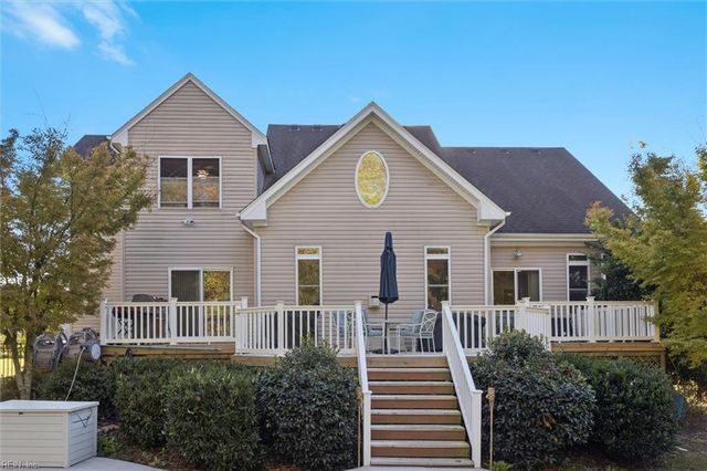 320 Riviara PL, Chesapeake, VA 23322