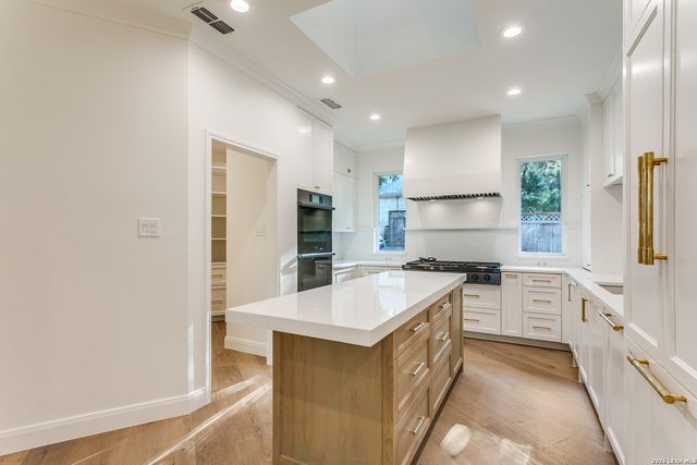 13807 BLUFF ROCK, San Antonio, TX 78216