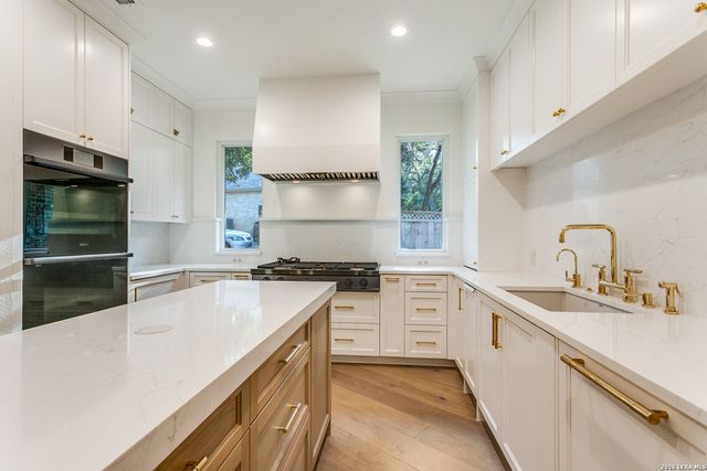 13807 BLUFF ROCK, San Antonio, TX 78216