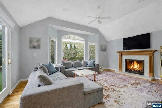 27 Highland Avenue, Demarest, NJ 07627