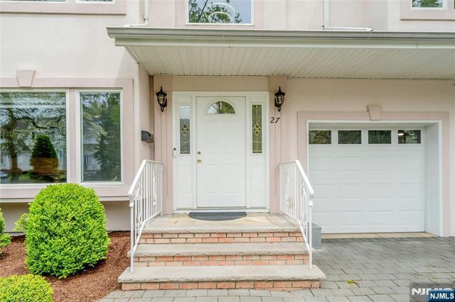 27 Highland Avenue, Demarest, NJ 07627