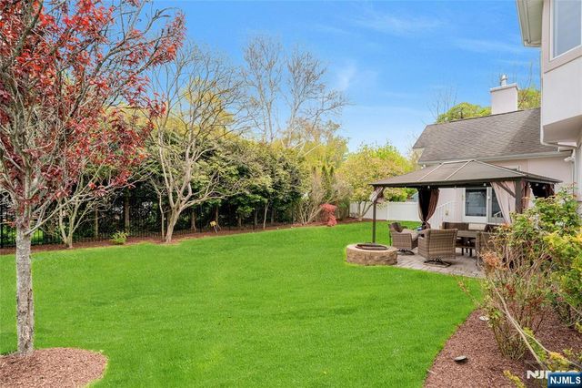 27 Highland Avenue, Demarest, NJ 07627