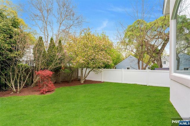 27 Highland Avenue, Demarest, NJ 07627