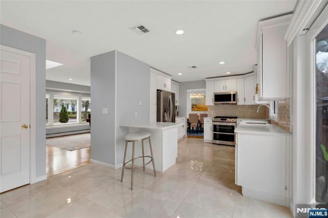 27 Highland Avenue, Demarest, NJ 07627