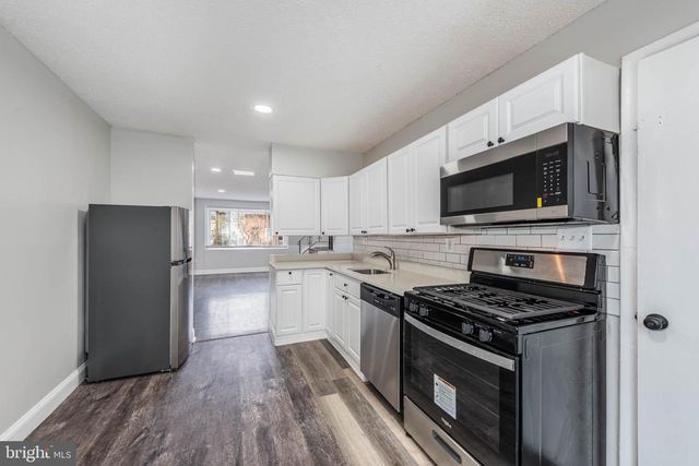 5611 FORCE RD, Baltimore, MD 21206