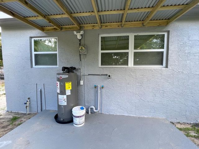 3990 Plum Tree Drive, Lake Worth, FL 33462