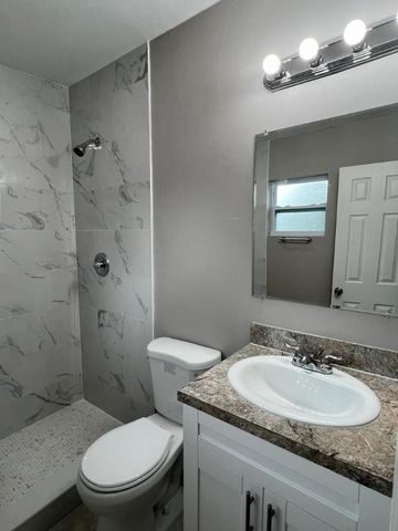 3990 Plum Tree Drive, Lake Worth, FL 33462