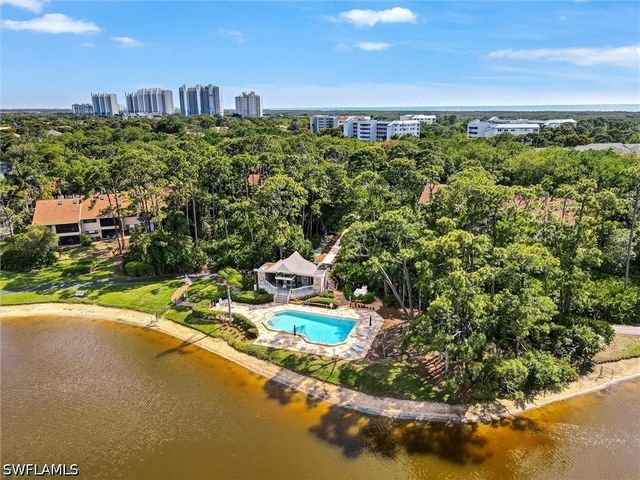 15512 Cedarwood LN 3-2, Naples, FL 34110