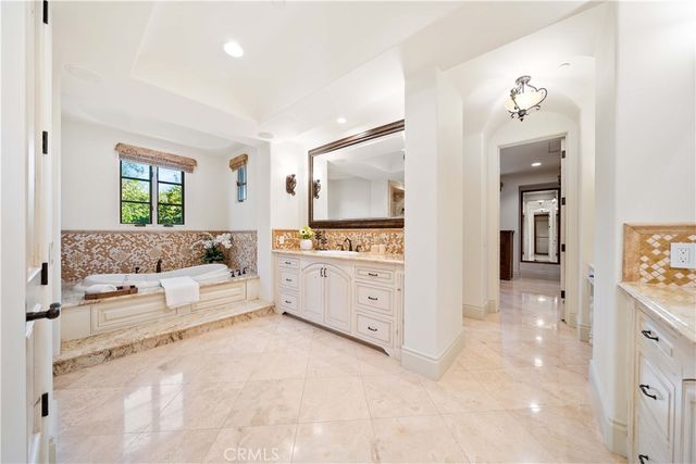 32 Golden Eagle, Irvine, CA 92603