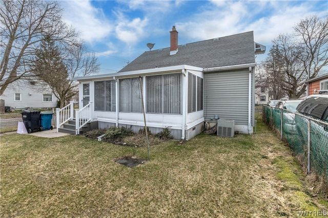 936 92nd Street, Niagara Falls, NY 14304