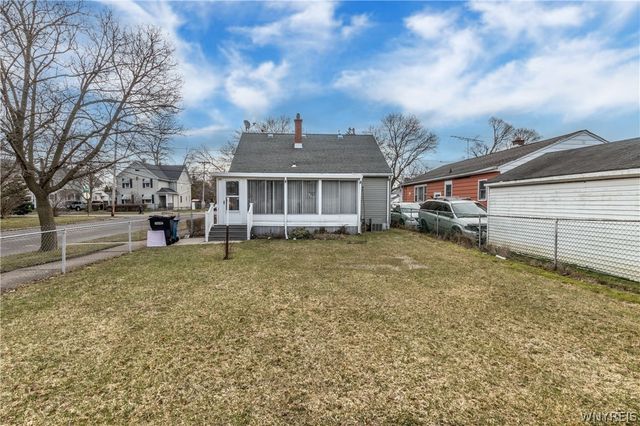 936 92nd Street, Niagara Falls, NY 14304