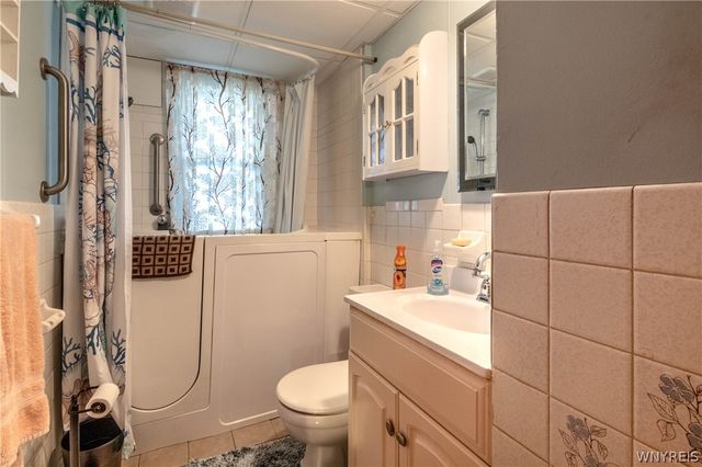 936 92nd Street, Niagara Falls, NY 14304