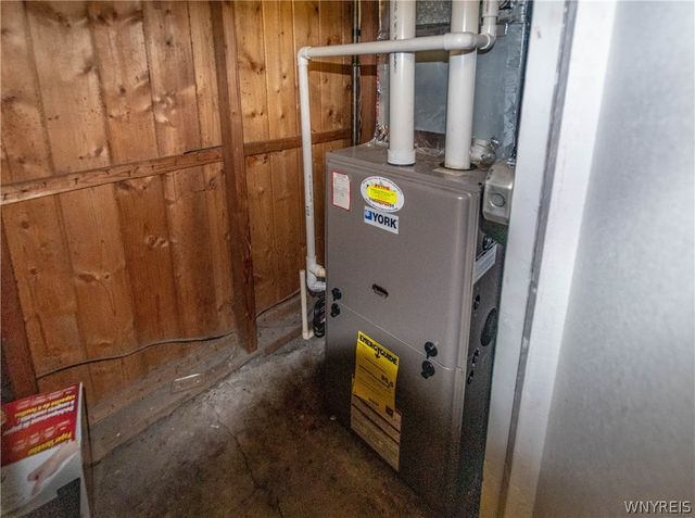 936 92nd Street, Niagara Falls, NY 14304