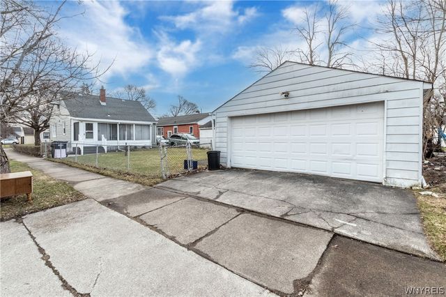 936 92nd Street, Niagara Falls, NY 14304