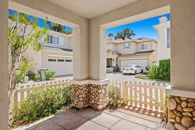 9727 Stonecrest Blvd, San Diego, CA 92123