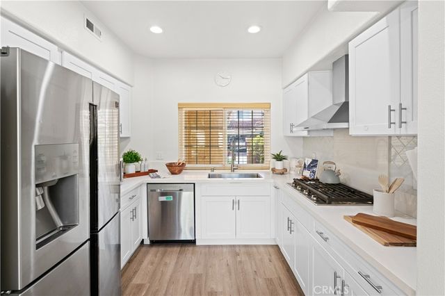 10889 Creekbridge Pl, San Diego, CA 92128