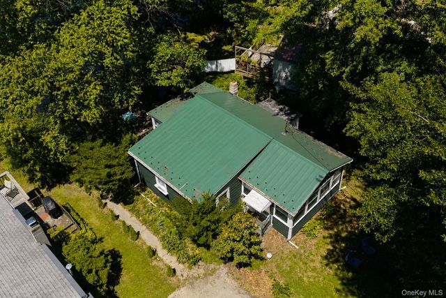 31 Lake Shore Drive, Pine Plains, NY 12567