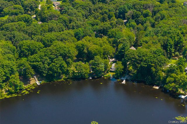 31 Lake Shore Drive, Pine Plains, NY 12567