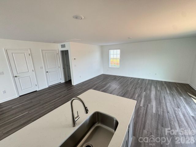 4093 Oxford Glen Drive OG 104, Claremont, NC 28610