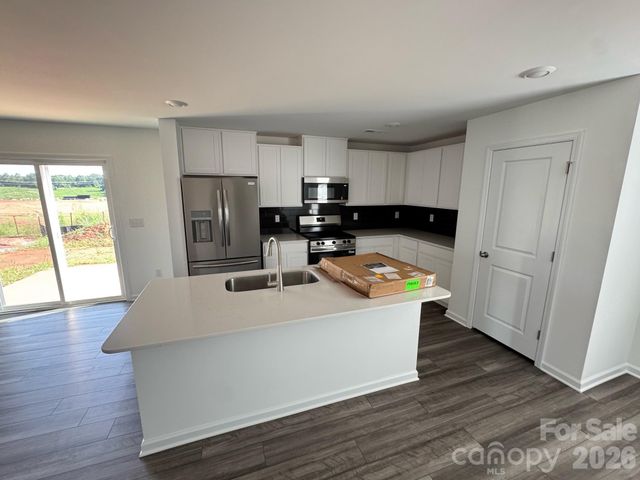 4093 Oxford Glen Drive OG 104, Claremont, NC 28610
