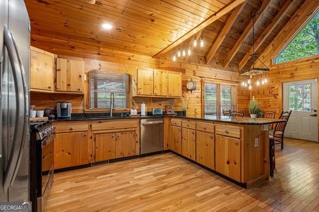 1820 Shady Falls Road, Blue Ridge, GA 30513