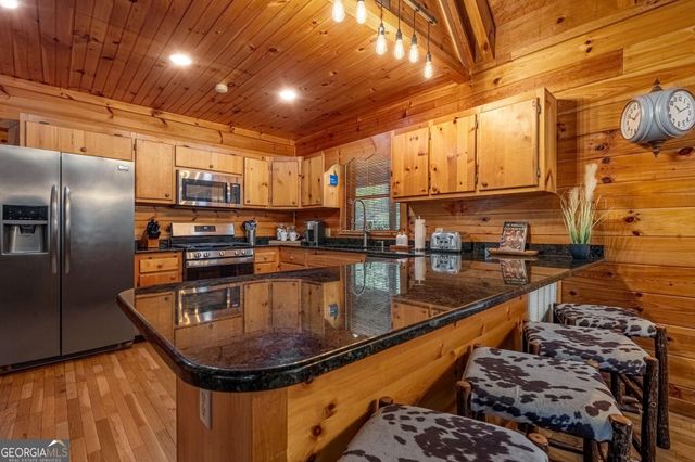 1820 Shady Falls Road, Blue Ridge, GA 30513