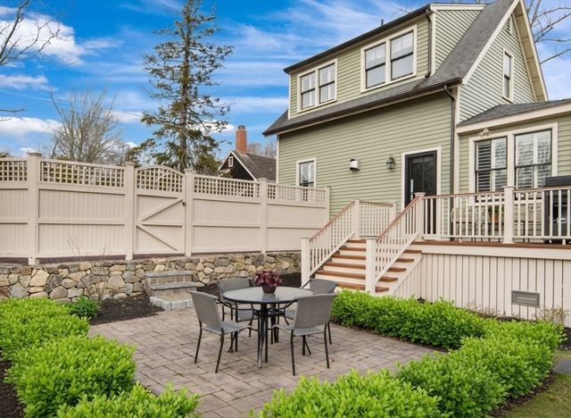 272 North St, Hingham, MA 02043