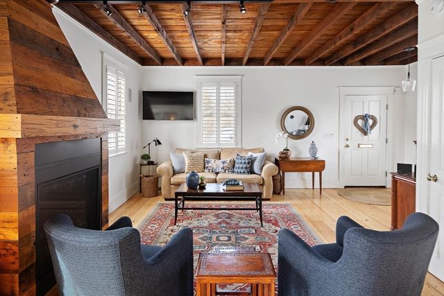 272 North St, Hingham, MA 02043