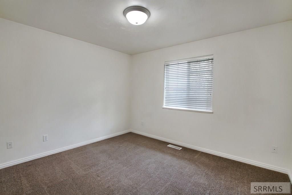 Image 12 of property listing at 1122 Matchpoint Drive, Ammon, ID 83406