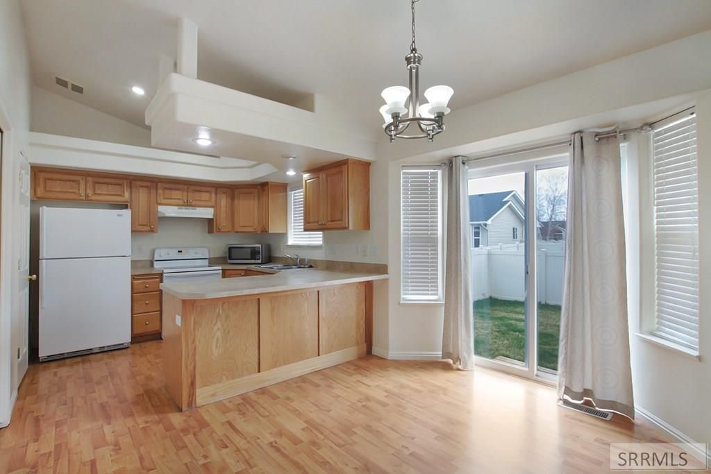 Image 7 of property listing at 1122 Matchpoint Drive, Ammon, ID 83406