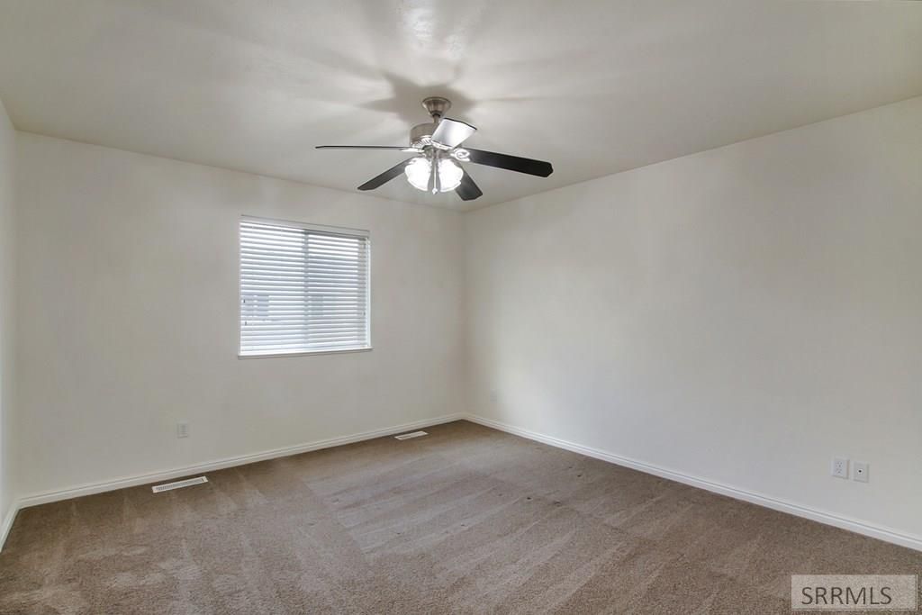 Image 8 of property listing at 1122 Matchpoint Drive, Ammon, ID 83406